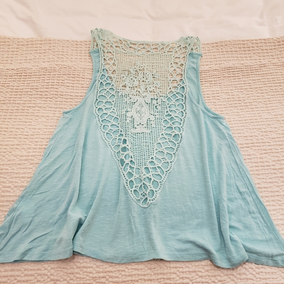 Lot of 3 Beachy Tank Tops - Picture 9 of 14